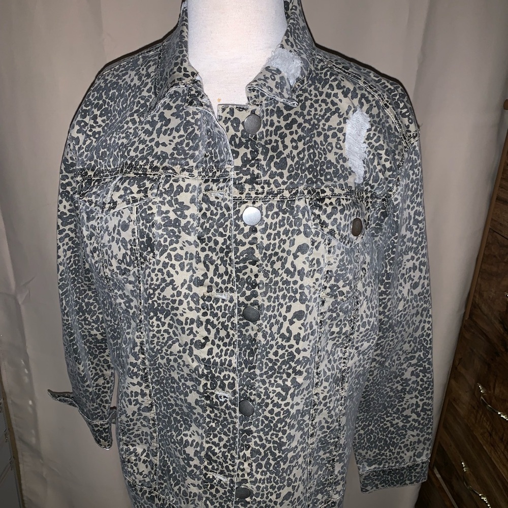ASHLEY MASON DISTRESSED ANIMAL PRINT JACKET